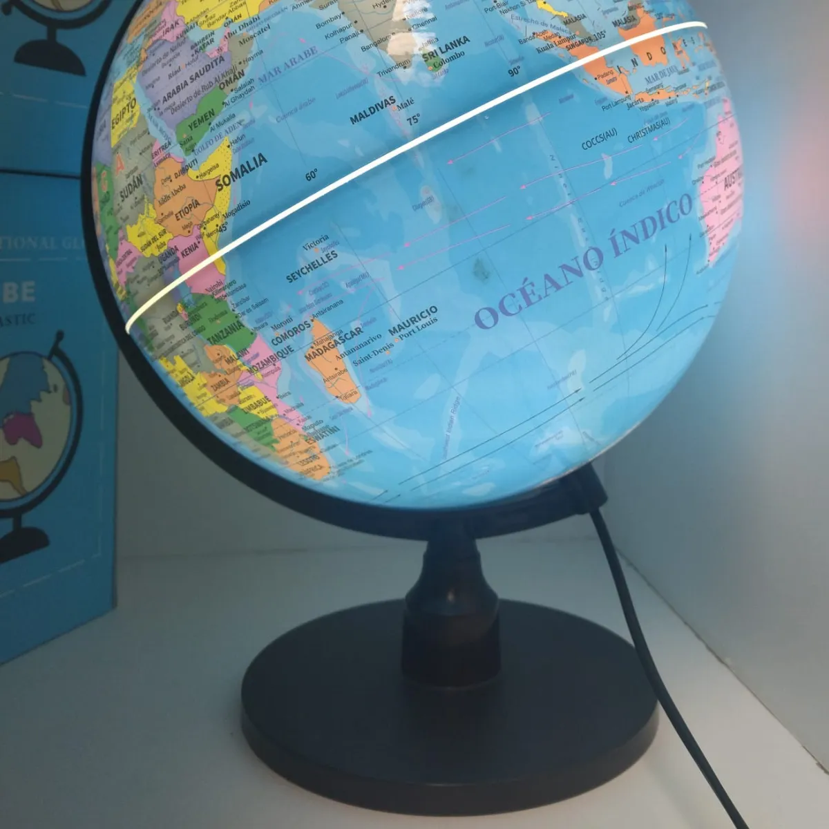 GLOBO TERRAQUEO EN ESPAÑOL CON LUZ BASE PVC - Imagen 4